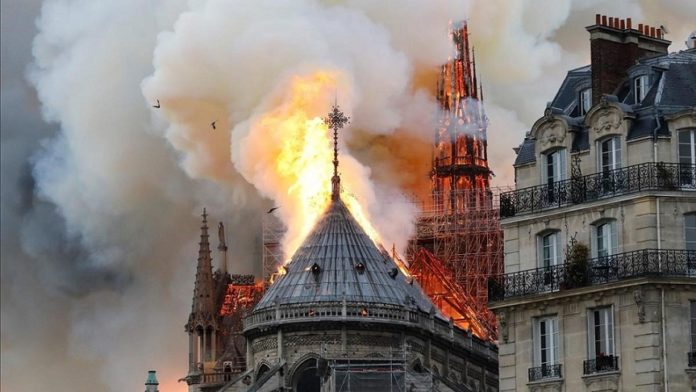 incendio notre dame