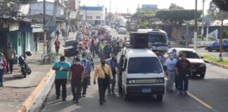 Cientos de empleados municipales se concentran frente a Hacienda para exigir FODES