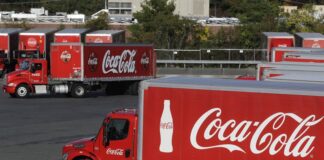 Coca-Cola despide a 2.200 trabajadores y reducirá marcas