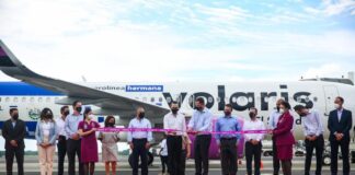 Volaris opera con la bandera de El Salvador y aceptará bitcóin