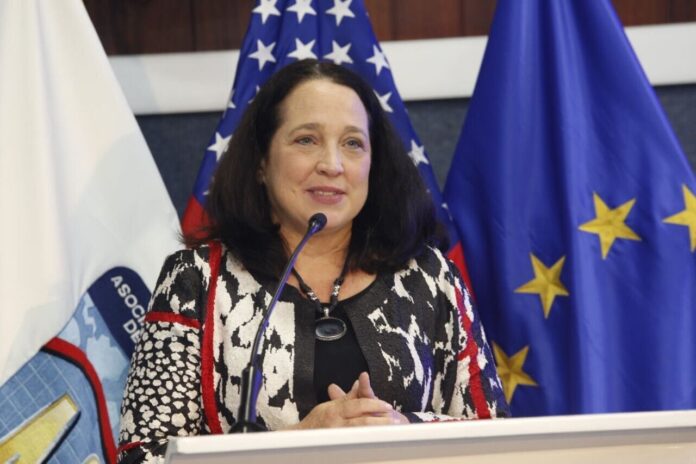 embajadora