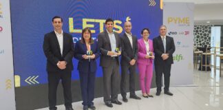 Premian a los dos ganadores del desafío digital PYME de Banco Cuscatlán