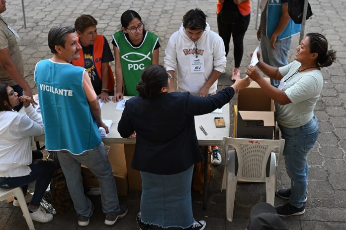 EL SALVADOR-ELECTION-VOTE