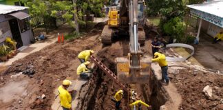 Construyen puente y reparan cárcava en Lourdes, Colón