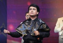 El ‘Divo de El Salvador’: imitador de Juan Gabriel clasifica a la gran final de popular reality show