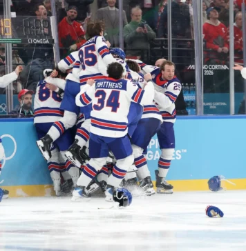 Estados Unidos se baña en oro 46 años después en hockey hielo
