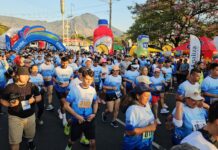Carrera solidaria reúne a miles de personas en el Divino Salvador del Mundo