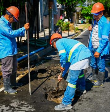 ANDA realiza trabajos para reparar fuga de agua potable en Ilopango
