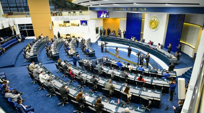 Asamblea Legislativa ratifica reforma constitucional para habilitar cadena perpetua