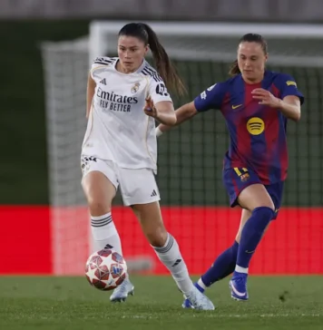 2-6. El Barça no tiene piedad y pone pie y medio en semifinales de la Liga de Campeones