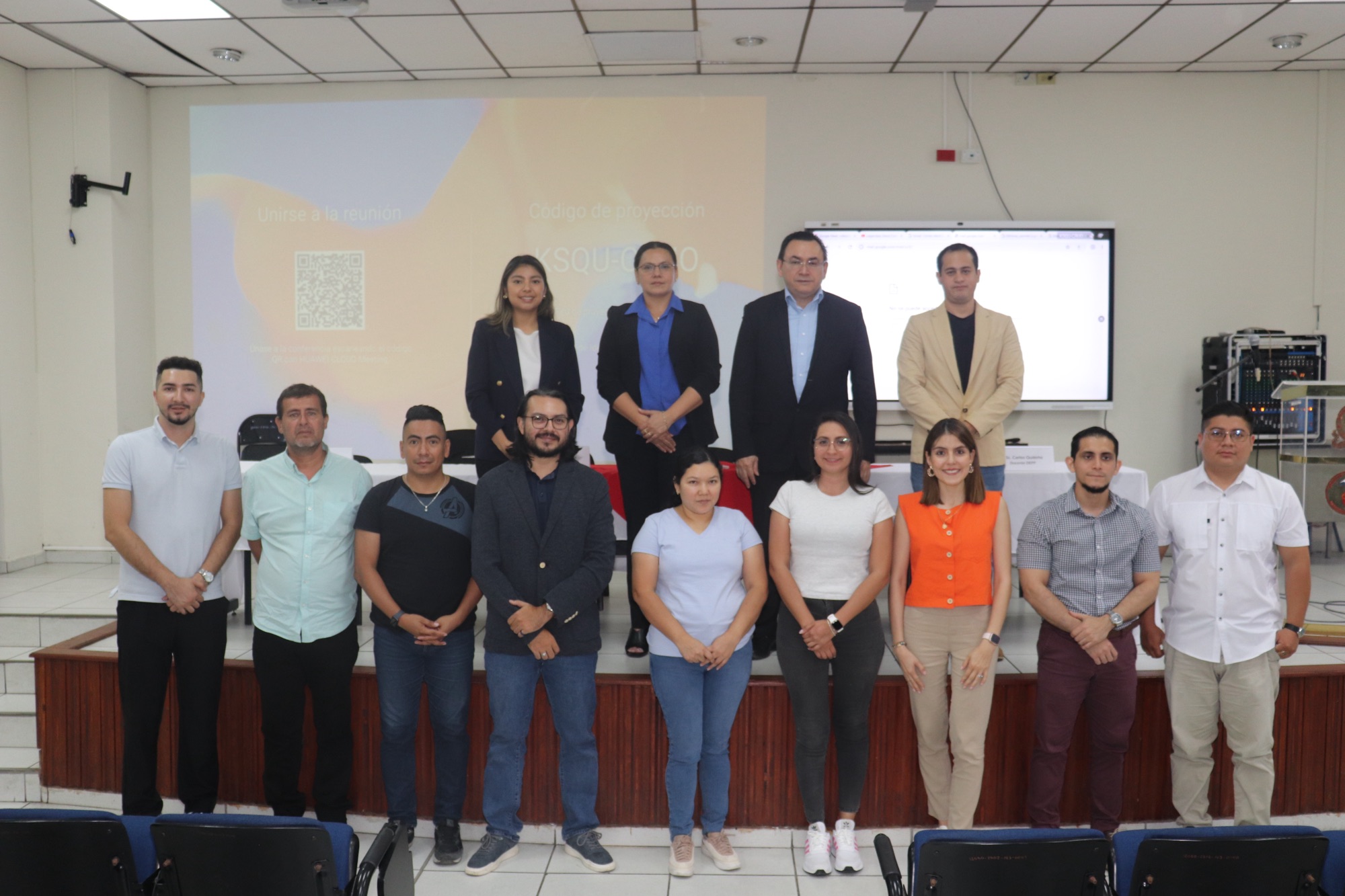 Inauguran diplomado en Políticas Públicas en la UES