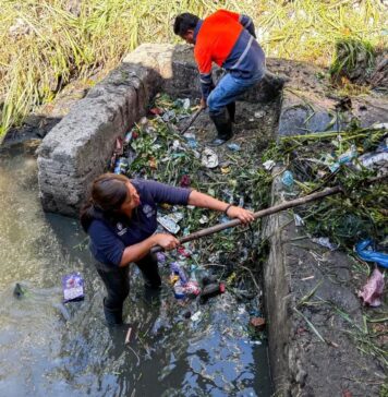 Ejecutan labores de limpieza en quebrada Tinetti para prevenir inundaciones