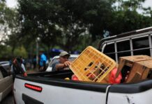 CAM retira obstáculos en residencial Santísima Trinidad para garantizar libre tránsito