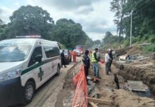 Rescatan con vida a persona soterrada en Santa Ana; una segunda víctima falleció