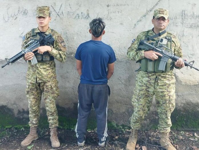 HK5fjUPXUAAyewn
