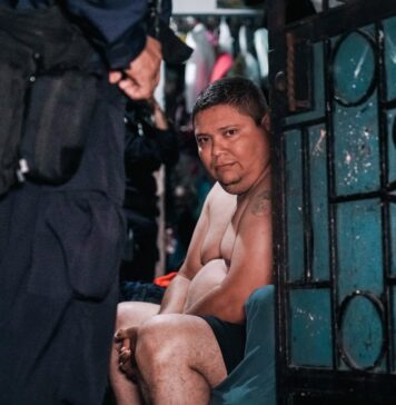 Capturan a hombre acusado de delitos contra menores