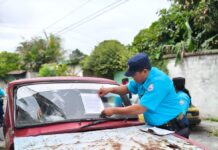 CAM San Salvador y PNC notifican retiro de vehículos abandonados en Mejicanos