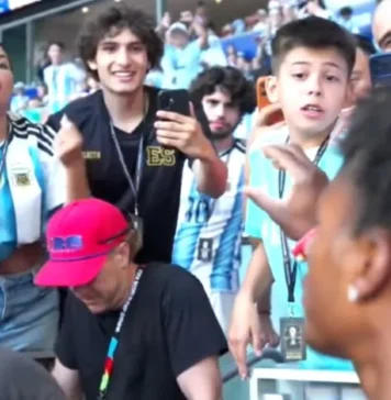 FIFA abrió una investigación por insultos racistas tras el cruce de una hincha argentina y el streamer Speed