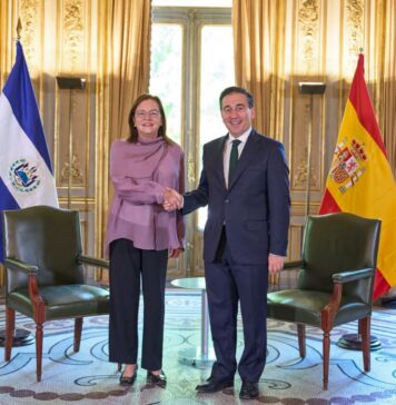 Cancilleres de El Salvador y España fortalecen agenda bilateral y cooperación