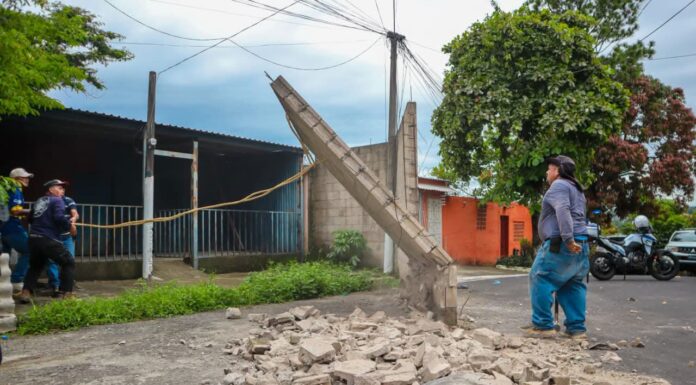 Alcaldía de San Salvador Centro habilita paso peatonal en comunidad El Porvenir tras demolición de muro