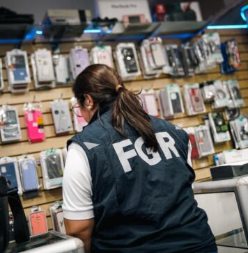 FGR mantiene operativos en comercios vinculados a red que introducía celulares y consolas de contrabando