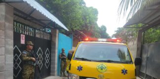 Hombre es trasladado al Hospital Santa Teresa por posible intoxicación en La Paz Centro