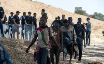 Marruecos detuvo a cientos de migrantes que se dirigían a Ceuta en un nuevo intento en masa de ingresar a España