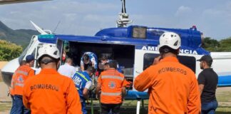 Menor resulta gravemente lesionado tras caer de un árbol en Chalatenango