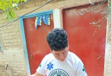 Cruz Verde rescata serpiente que se encontraba en la ventana de una vivienda en El Congo