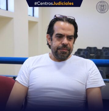 Conductor de Corvette seguirá detenido tras accidente que cobró la vida de un motociclista repartidor