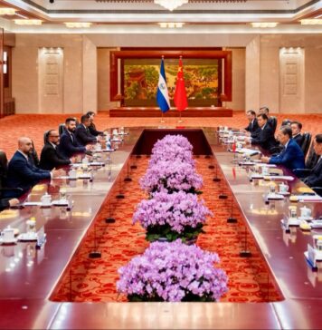 Ernesto Castro sostiene encuentro con presidente de la Asamblea Nacional de China