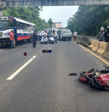 Dos personas fallecidas deja trágico accidente de motocicleta en la Carretera Panamericana