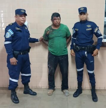 Detienen a un motociclista con 182° de alcohol tras accidentarse en Morazán
