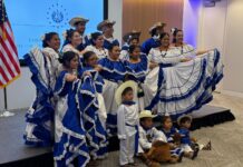 Embajada de El Salvador conmemora 205 años de independencia junto a la diáspora en Estados Unidos