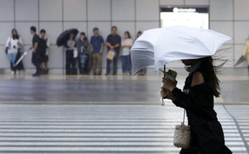 Más de 1,9 millones de personas bajo orden de evacuación en Japón por el tifón Dujuan