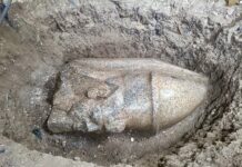 Hallan en Egipto dos estatuas que podrían pertenecer a Ramsés II